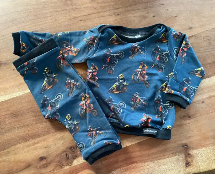 Pyjama Cross - handgemaakt door Stoftastisch Peize