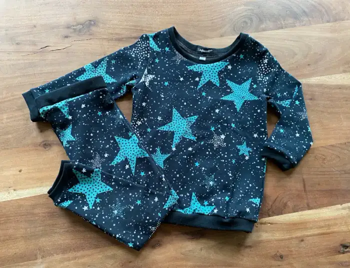 Pyjama 'Sterren' - handgemaakt door Stoftastisch Peize